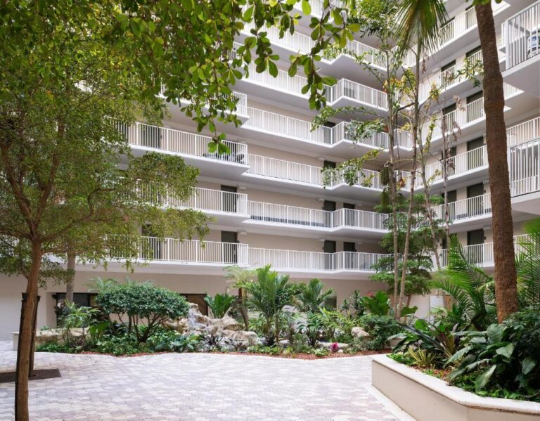 avanti palms resort and conference center 768x599